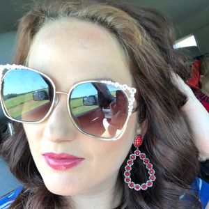 Meet your Posher, Lacey